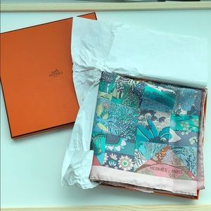 Brand new Hermès 100% silk scarf